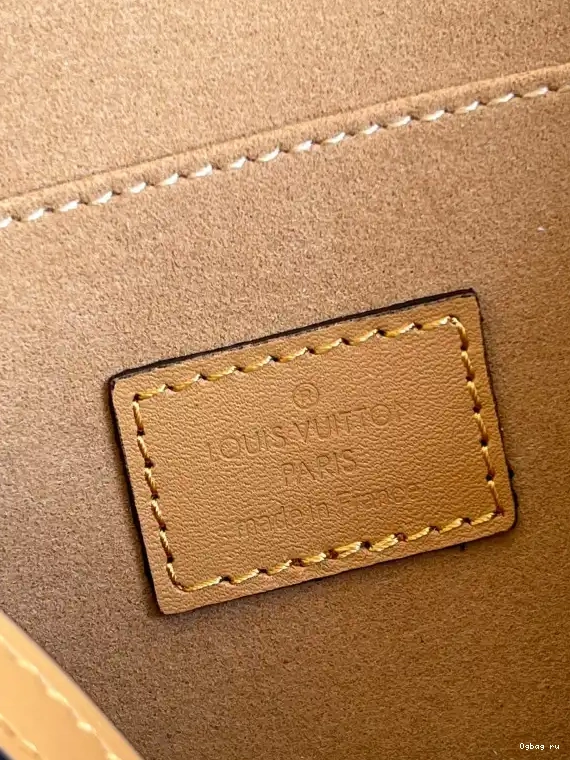 LOUIS MM DAUPHINE VUITTON 0705